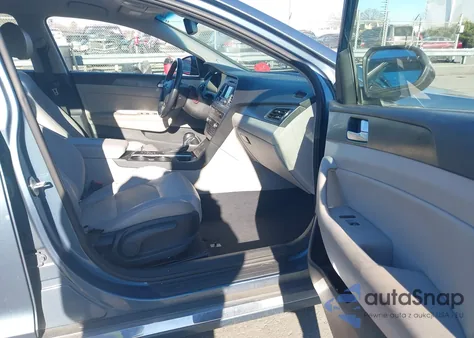 2015 Hyundai Sonata Sport z USA, uszkodzony, nr VIN 5NPE34AFXFH127549